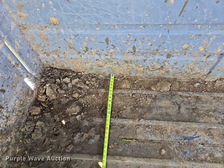 image for item DT7223 2021 Swift Built RMX24 3-7K livestock trailer