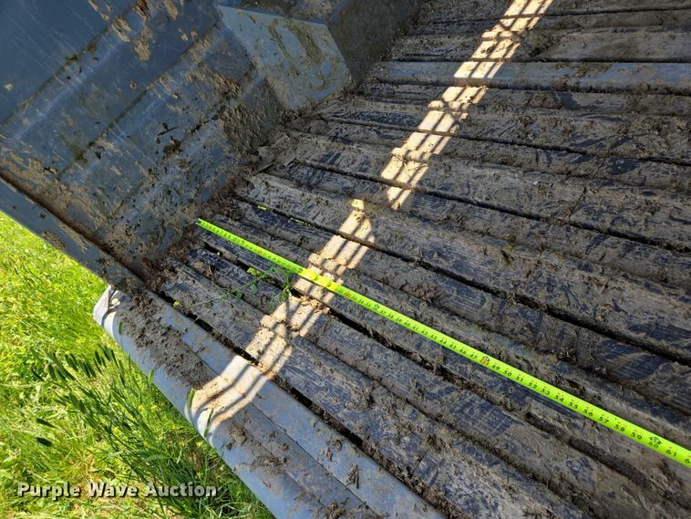 image for item DT7223 2021 Swift Built RMX24 3-7K livestock trailer