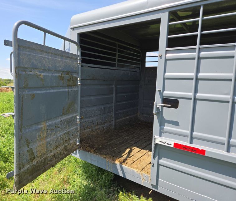 image for item DT7223 2021 Swift Built RMX24 3-7K livestock trailer