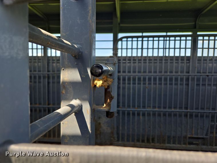 image for item DT7223 2021 Swift Built RMX24 3-7K livestock trailer