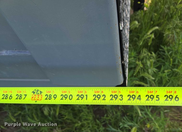 image for item DT7223 2021 Swift Built RMX24 3-7K livestock trailer