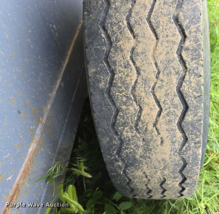 image for item DT7223 2021 Swift Built RMX24 3-7K livestock trailer