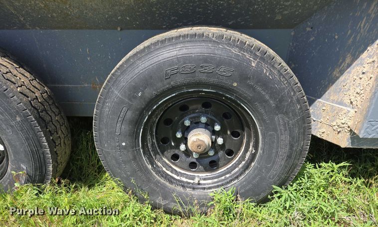 image for item DT7223 2021 Swift Built RMX24 3-7K livestock trailer