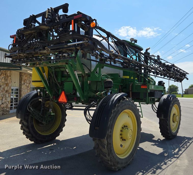 image for item DU7917 2008 John Deere 4830 sprayer