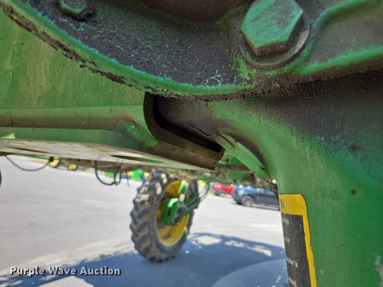 image for item DU7917 2008 John Deere 4830 sprayer