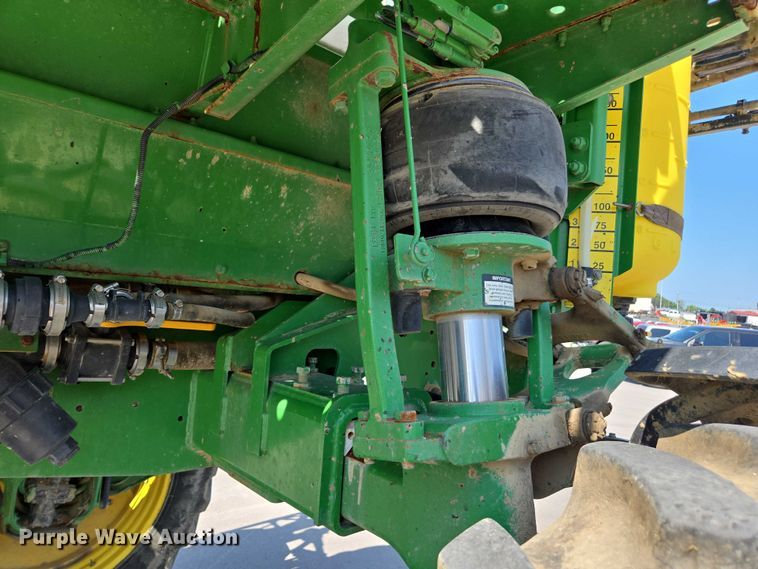 image for item DU7917 2008 John Deere 4830 sprayer