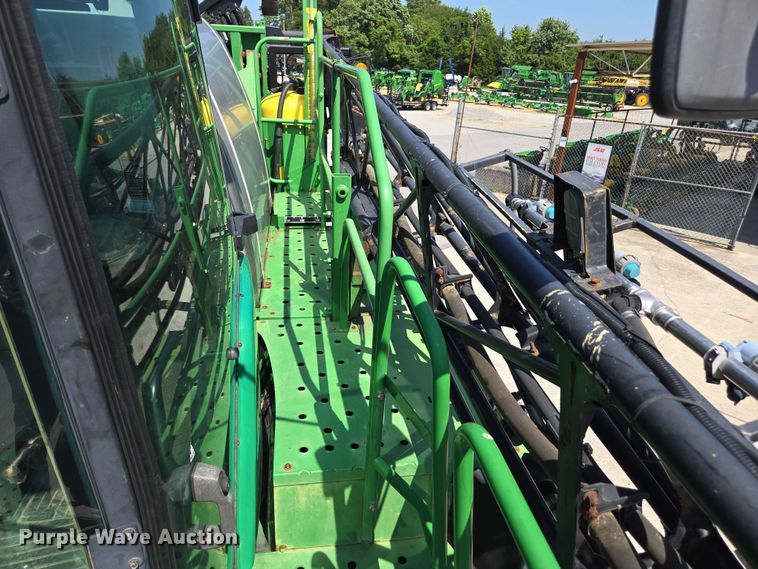 image for item DU7917 2008 John Deere 4830 sprayer