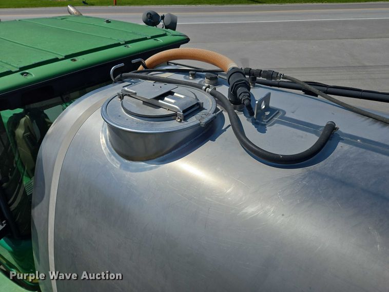 image for item DU7917 2008 John Deere 4830 sprayer