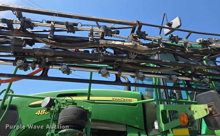 image for item DU7917 2008 John Deere 4830 sprayer