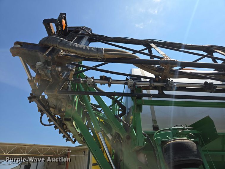 image for item DU7917 2008 John Deere 4830 sprayer