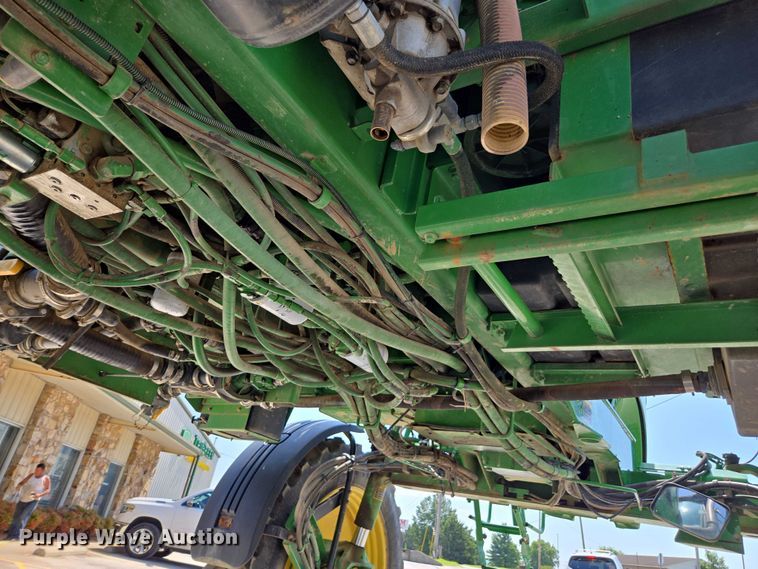 image for item DU7917 2008 John Deere 4830 sprayer