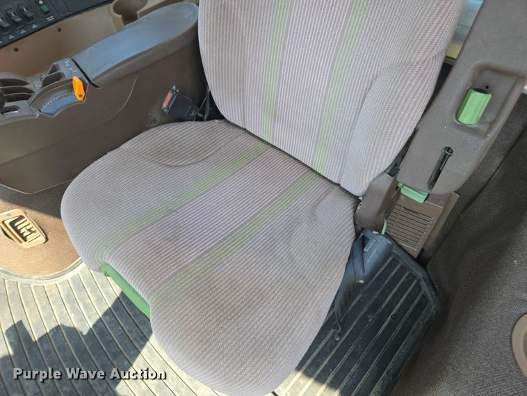 image for item DU7917 2008 John Deere 4830 sprayer