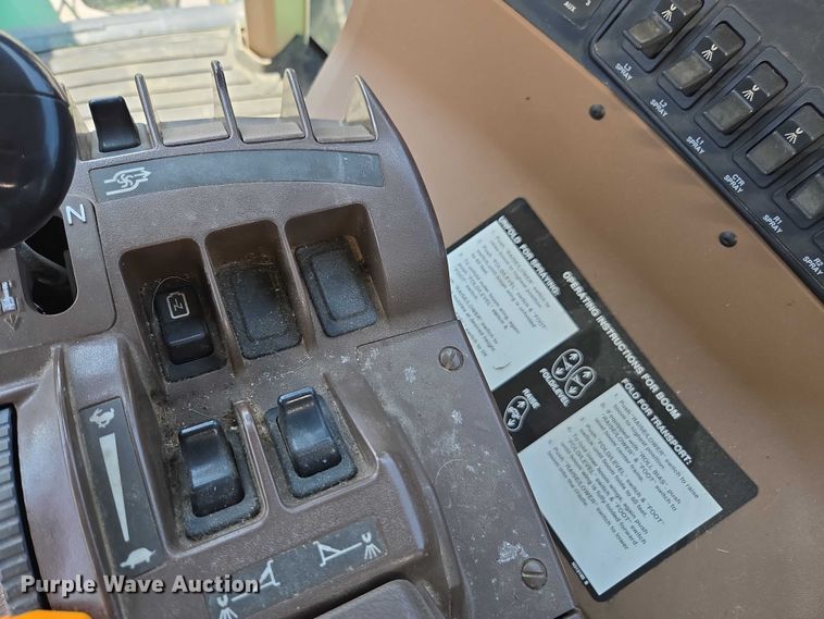 image for item DU7917 2008 John Deere 4830 sprayer