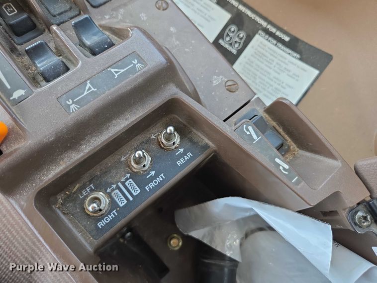 image for item DU7917 2008 John Deere 4830 sprayer