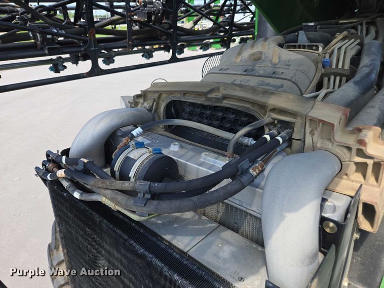 image for item DU7917 2008 John Deere 4830 sprayer