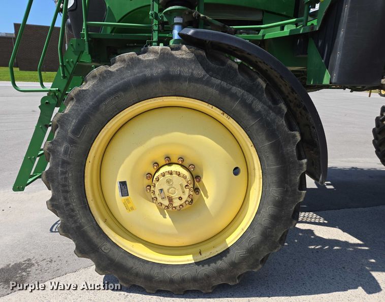 image for item DU7917 2008 John Deere 4830 sprayer