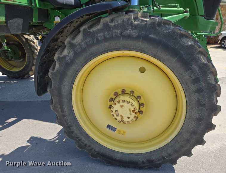 image for item DU7917 2008 John Deere 4830 sprayer