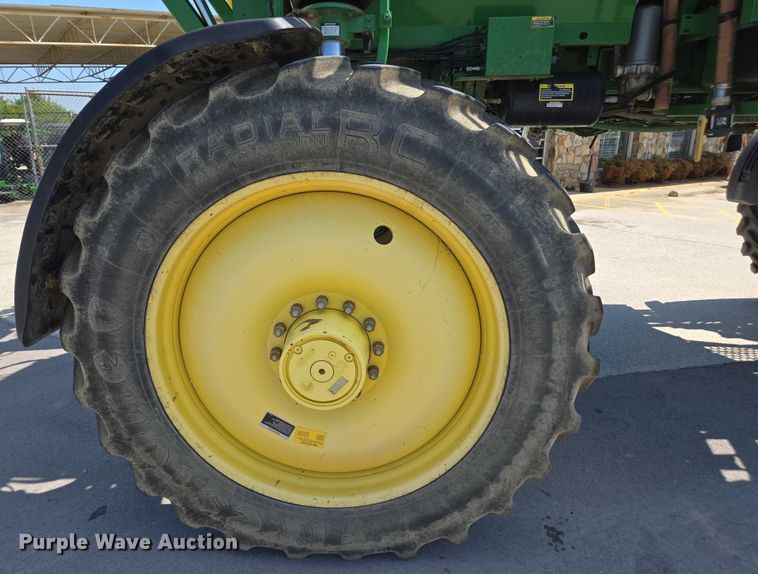 image for item DU7917 2008 John Deere 4830 sprayer