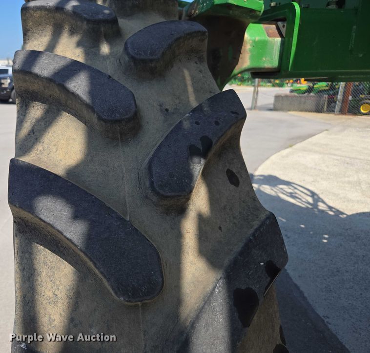 image for item DU7917 2008 John Deere 4830 sprayer