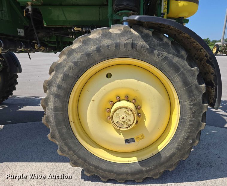 image for item DU7917 2008 John Deere 4830 sprayer