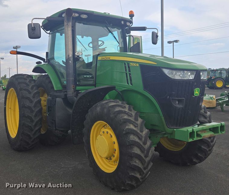 image for item DU7918 2012 John Deere 7230R MFWD tractor