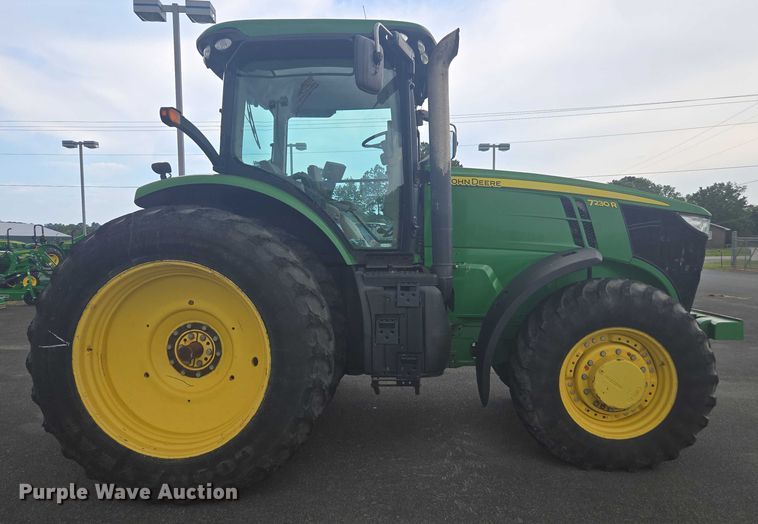 image for item DU7918 2012 John Deere 7230R MFWD tractor