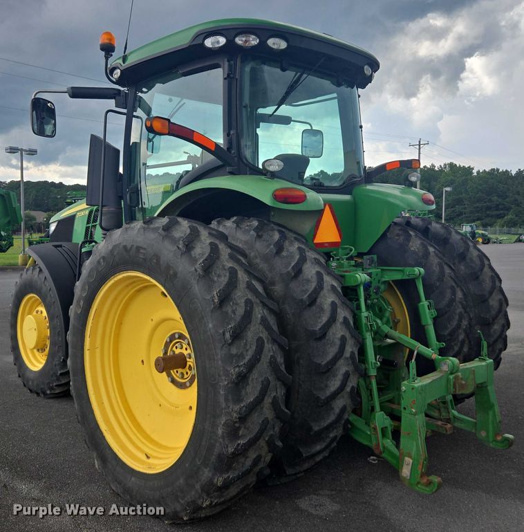 image for item DU7918 2012 John Deere 7230R MFWD tractor