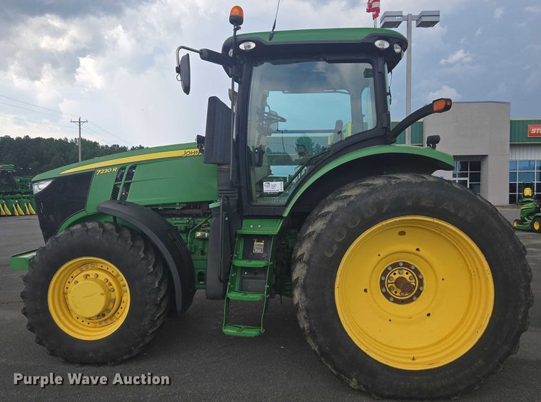 image for item DU7918 2012 John Deere 7230R MFWD tractor