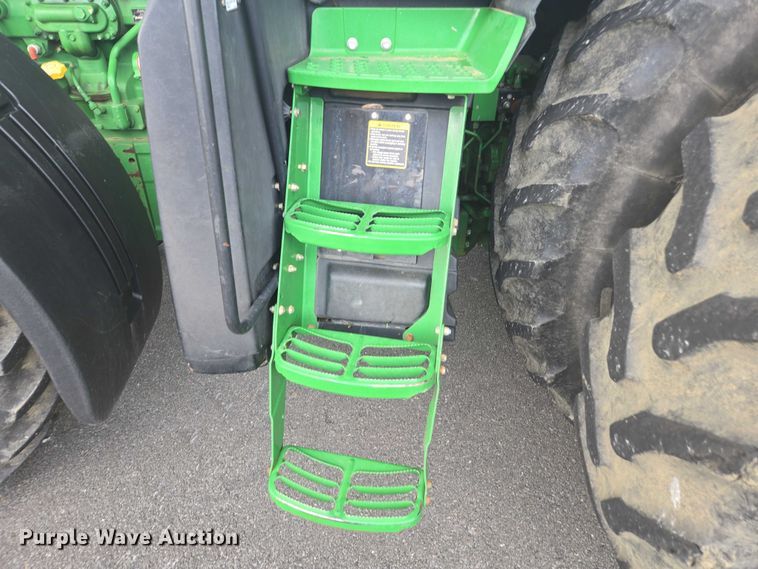 image for item DU7918 2012 John Deere 7230R MFWD tractor