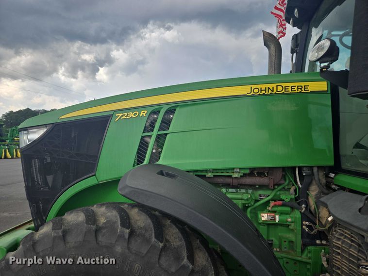 image for item DU7918 2012 John Deere 7230R MFWD tractor