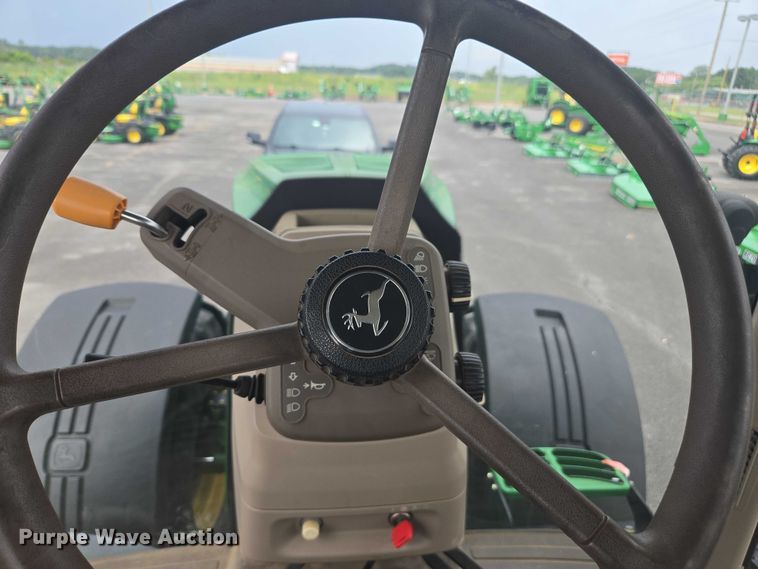 image for item DU7918 2012 John Deere 7230R MFWD tractor