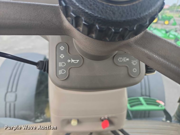 image for item DU7918 2012 John Deere 7230R MFWD tractor