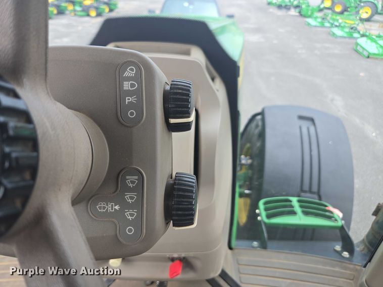 image for item DU7918 2012 John Deere 7230R MFWD tractor