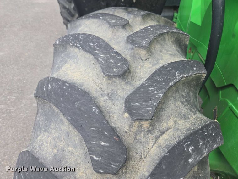 image for item DU7918 2012 John Deere 7230R MFWD tractor