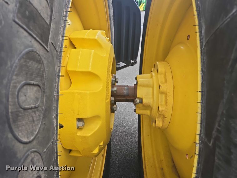 image for item DU7918 2012 John Deere 7230R MFWD tractor