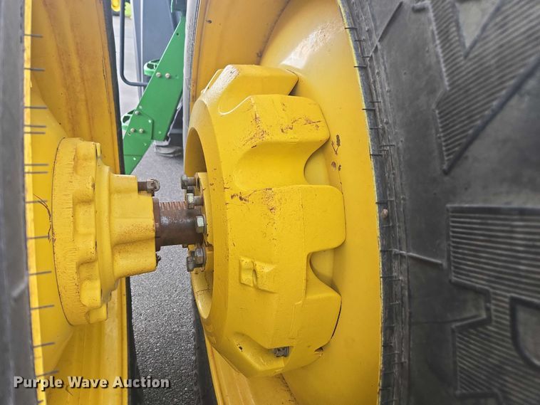 image for item DU7918 2012 John Deere 7230R MFWD tractor