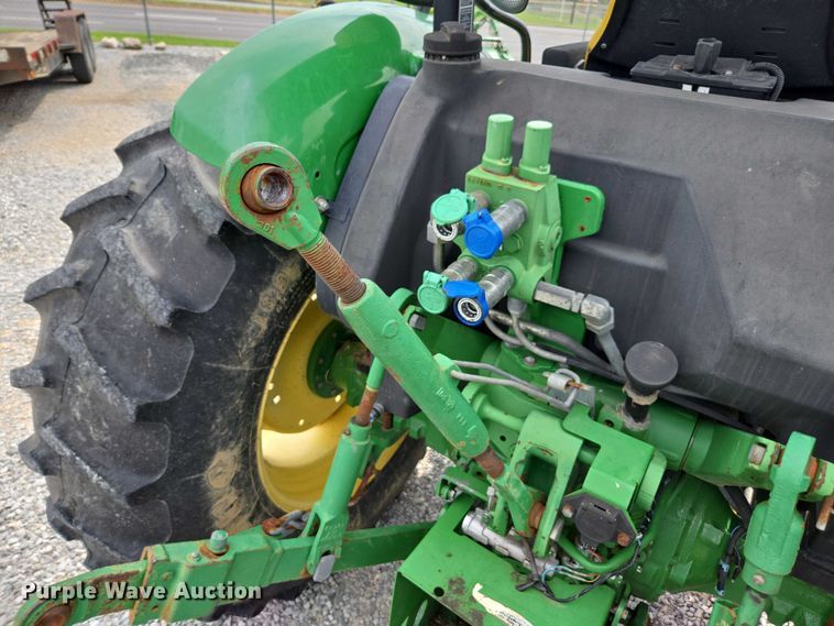 image for item DU7919 2013 John Deere 5101E MFWD tractor