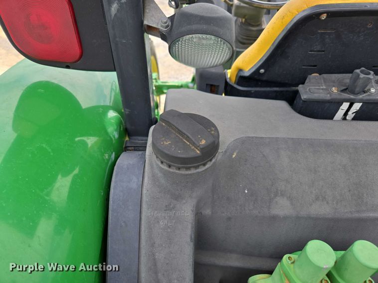 image for item DU7919 2013 John Deere 5101E MFWD tractor