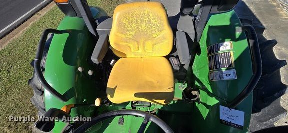 image for item DU7919 2013 John Deere 5101E MFWD tractor