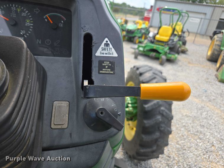 image for item DU7919 2013 John Deere 5101E MFWD tractor