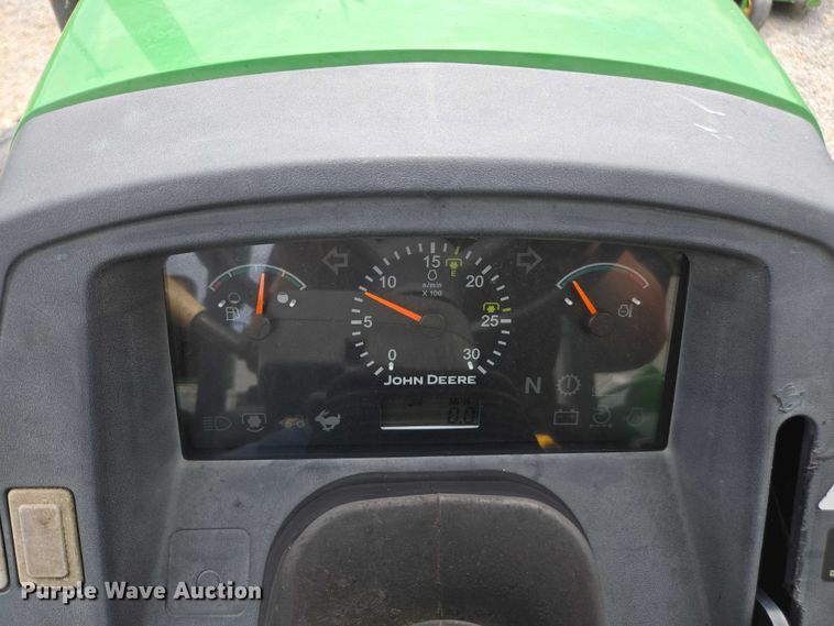 image for item DU7919 2013 John Deere 5101E MFWD tractor