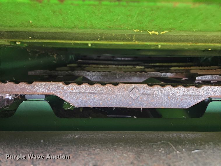 image for item DU7921 2014 John Deere S690 RWA combine