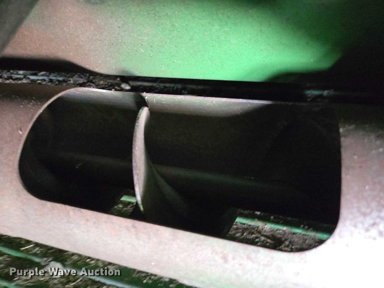 image for item DU7921 2014 John Deere S690 RWA combine