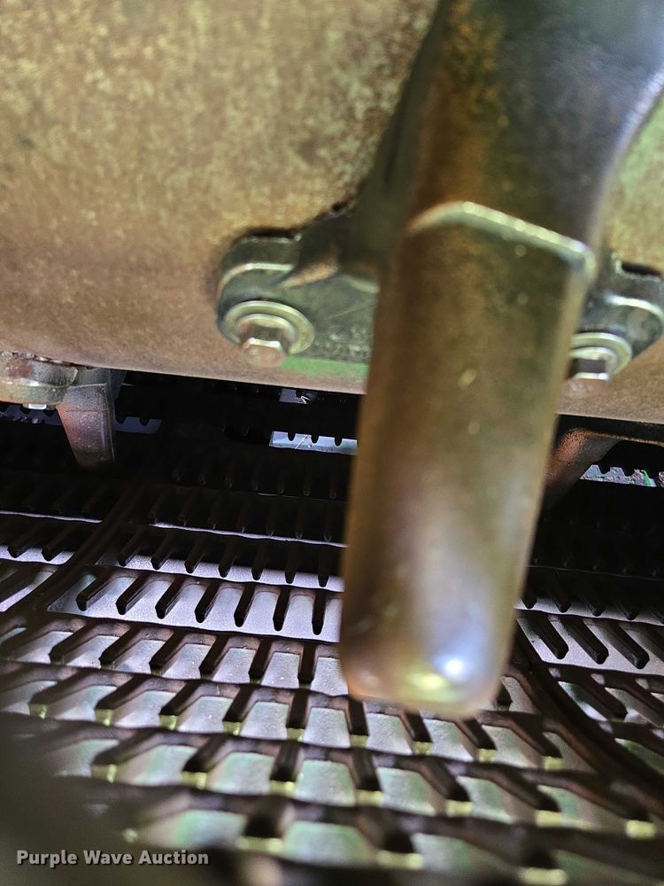 image for item DU7921 2014 John Deere S690 RWA combine