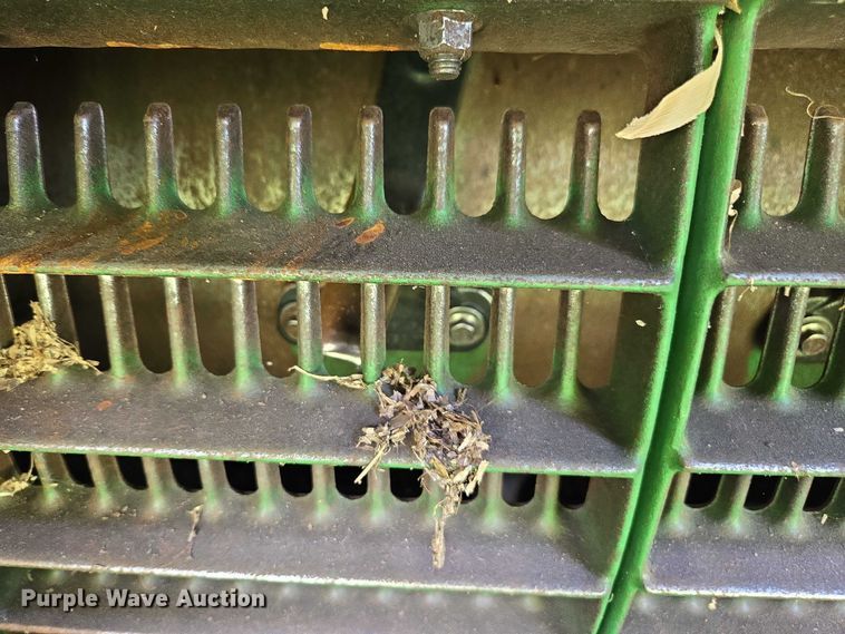 image for item DU7921 2014 John Deere S690 RWA combine