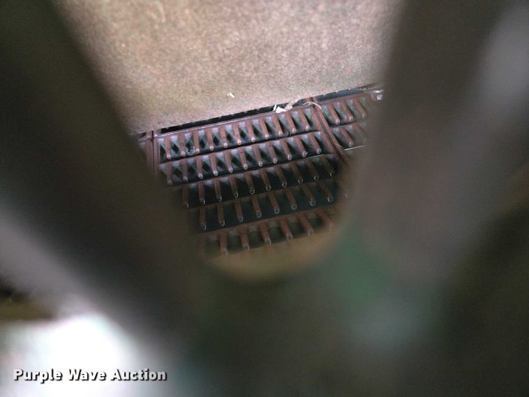 image for item DU7921 2014 John Deere S690 RWA combine