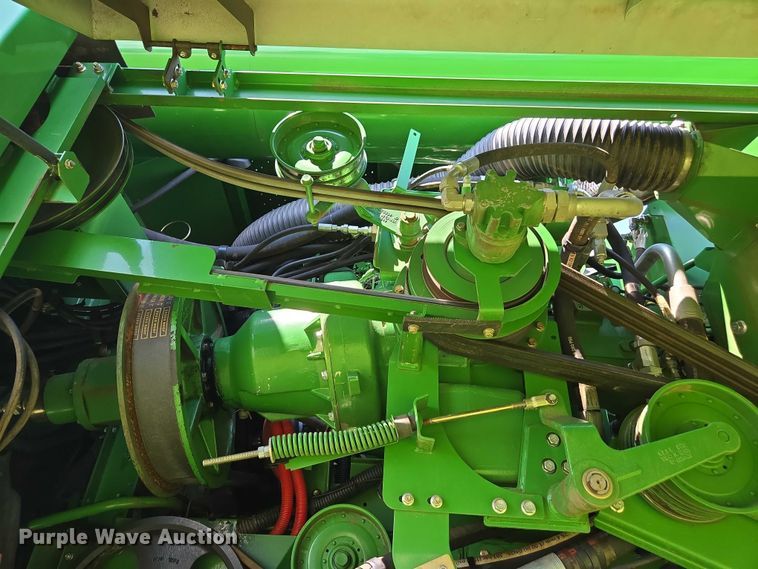 image for item DU7921 2014 John Deere S690 RWA combine