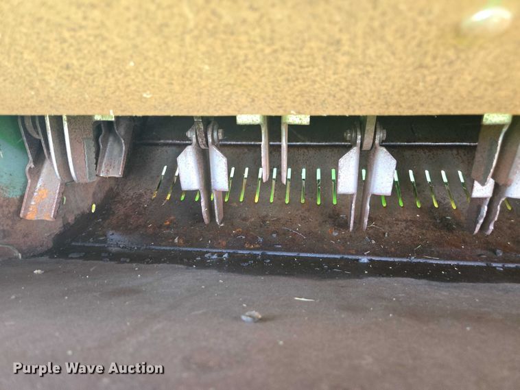 image for item DU7921 2014 John Deere S690 RWA combine