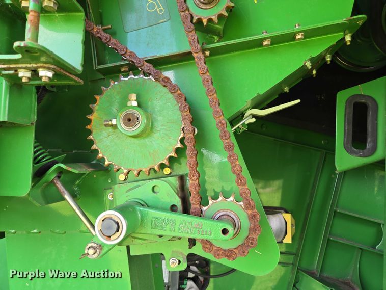 image for item DU7921 2014 John Deere S690 RWA combine