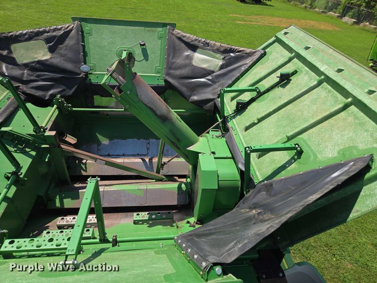 image for item DU7921 2014 John Deere S690 RWA combine